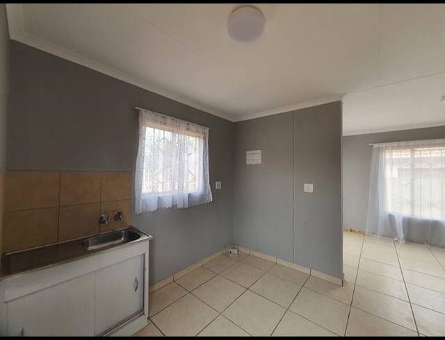 2 BEDROOM HOUSE FOR SALE IN BIRCH ACRES